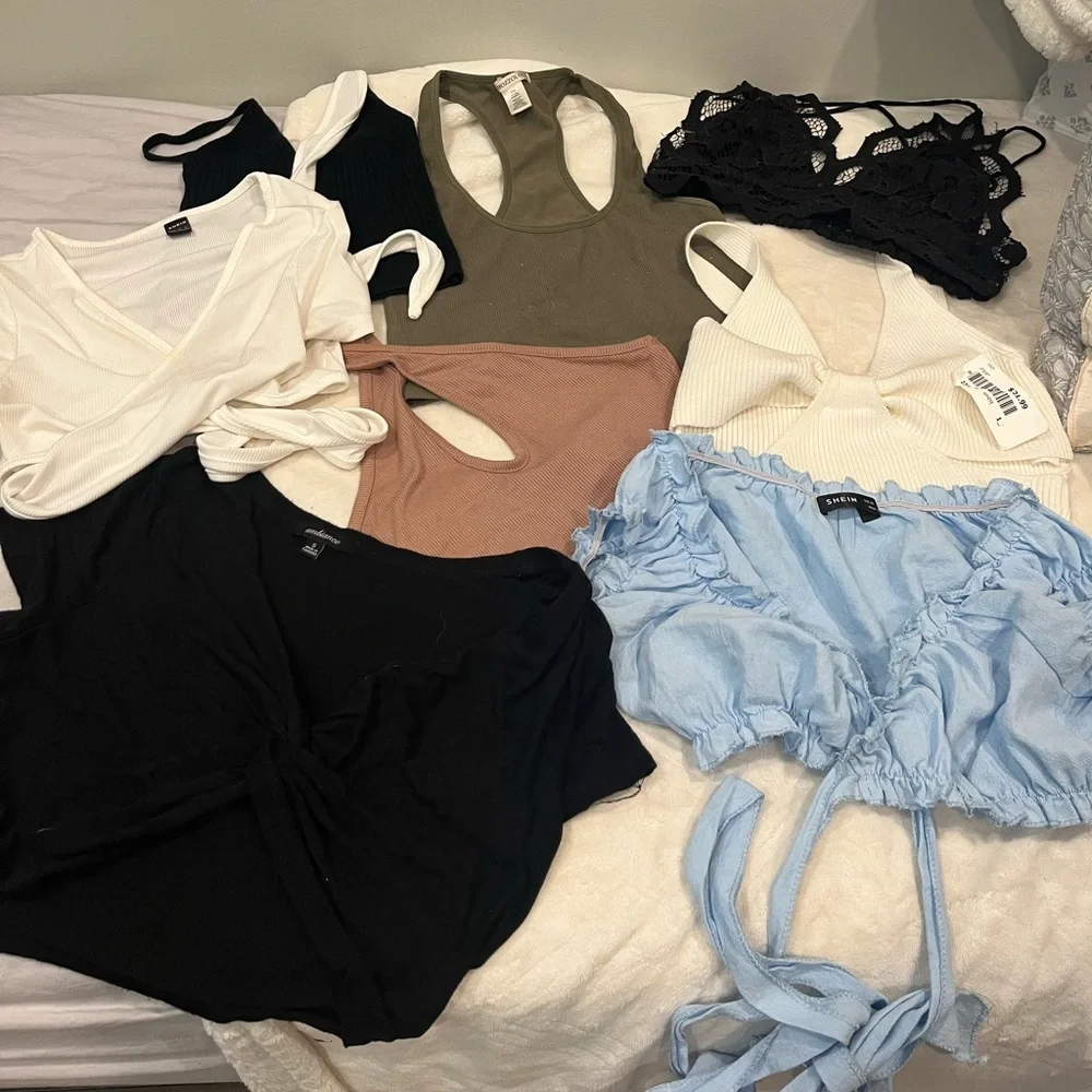 Crop top - Picture 4 of 4